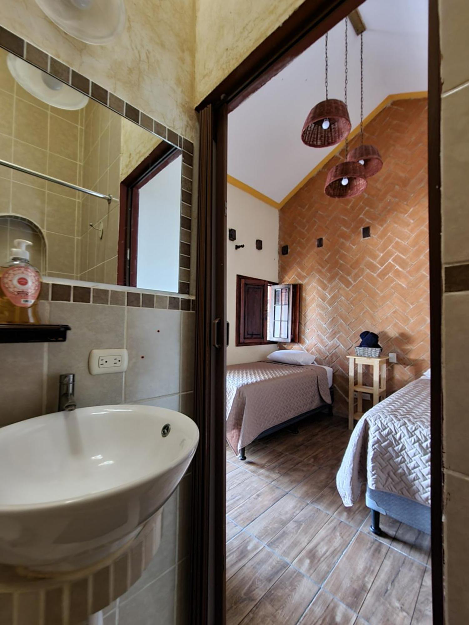 Central Hostel Boutique أنتيغوا غواتيمالا المظهر الخارجي الصورة